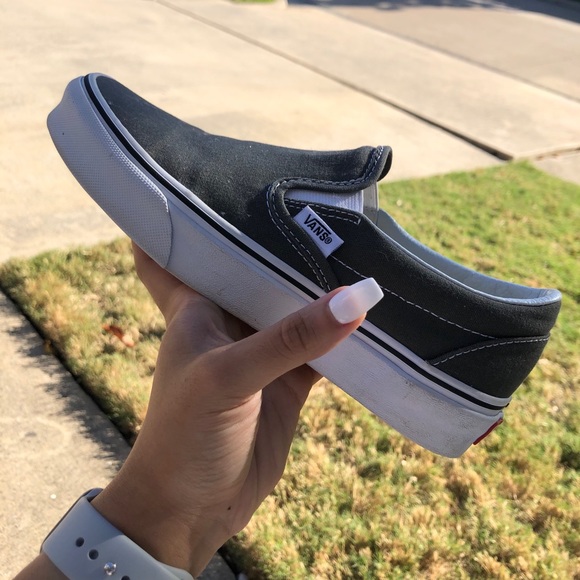 vans slip on grey shoes - Picture 2 of 4